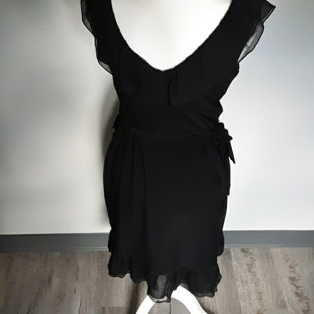 Dress - Picture 8 of 8